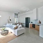 Olithos Villa *