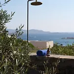 Villa Olithos
